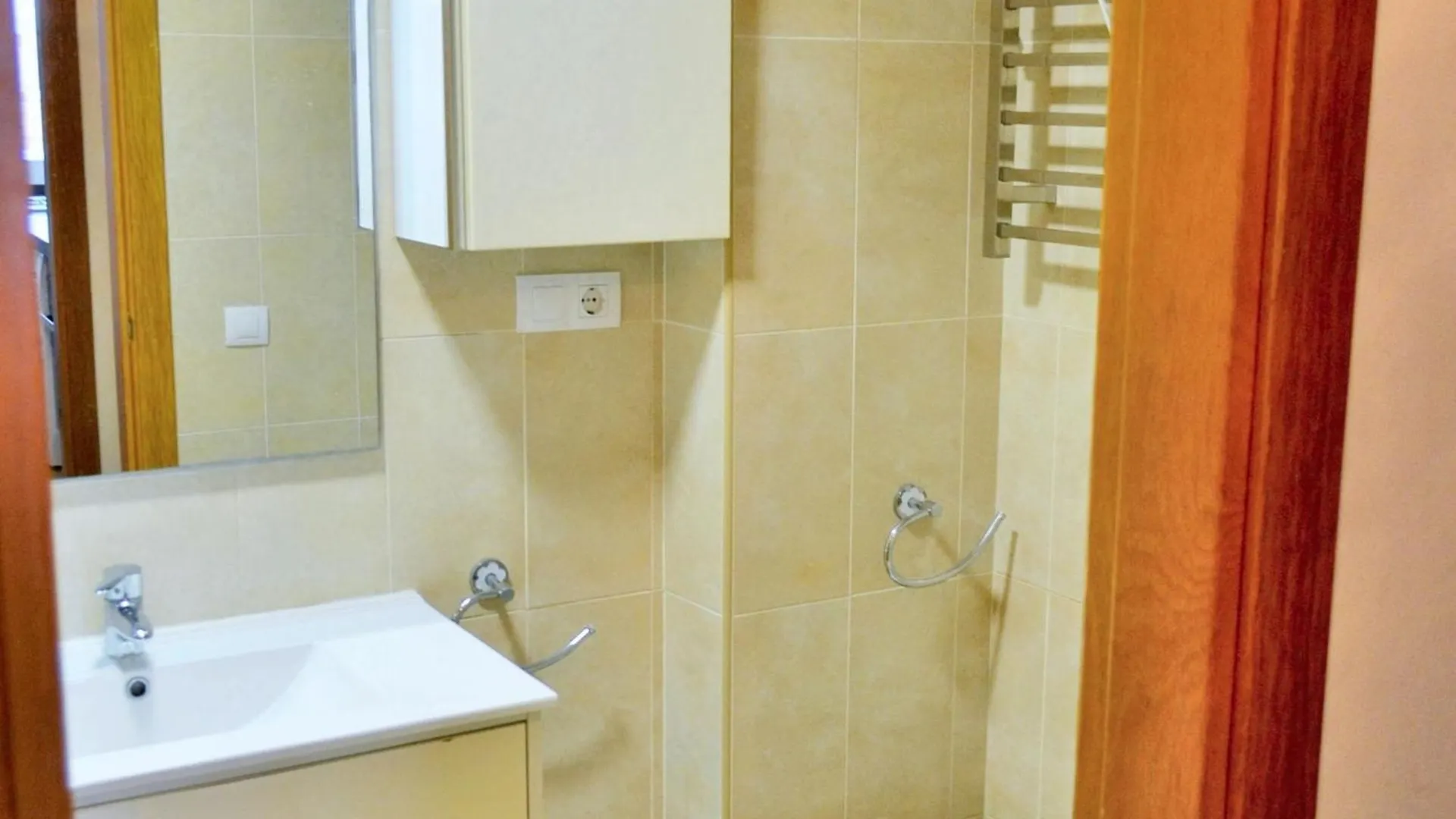 Modern Apartment Malaga 80 M² + Balcony Spain