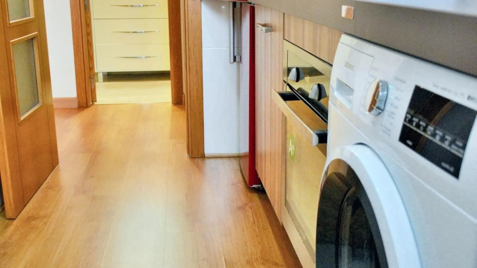 Modern Apartment Malaga 80 M² + Balcony