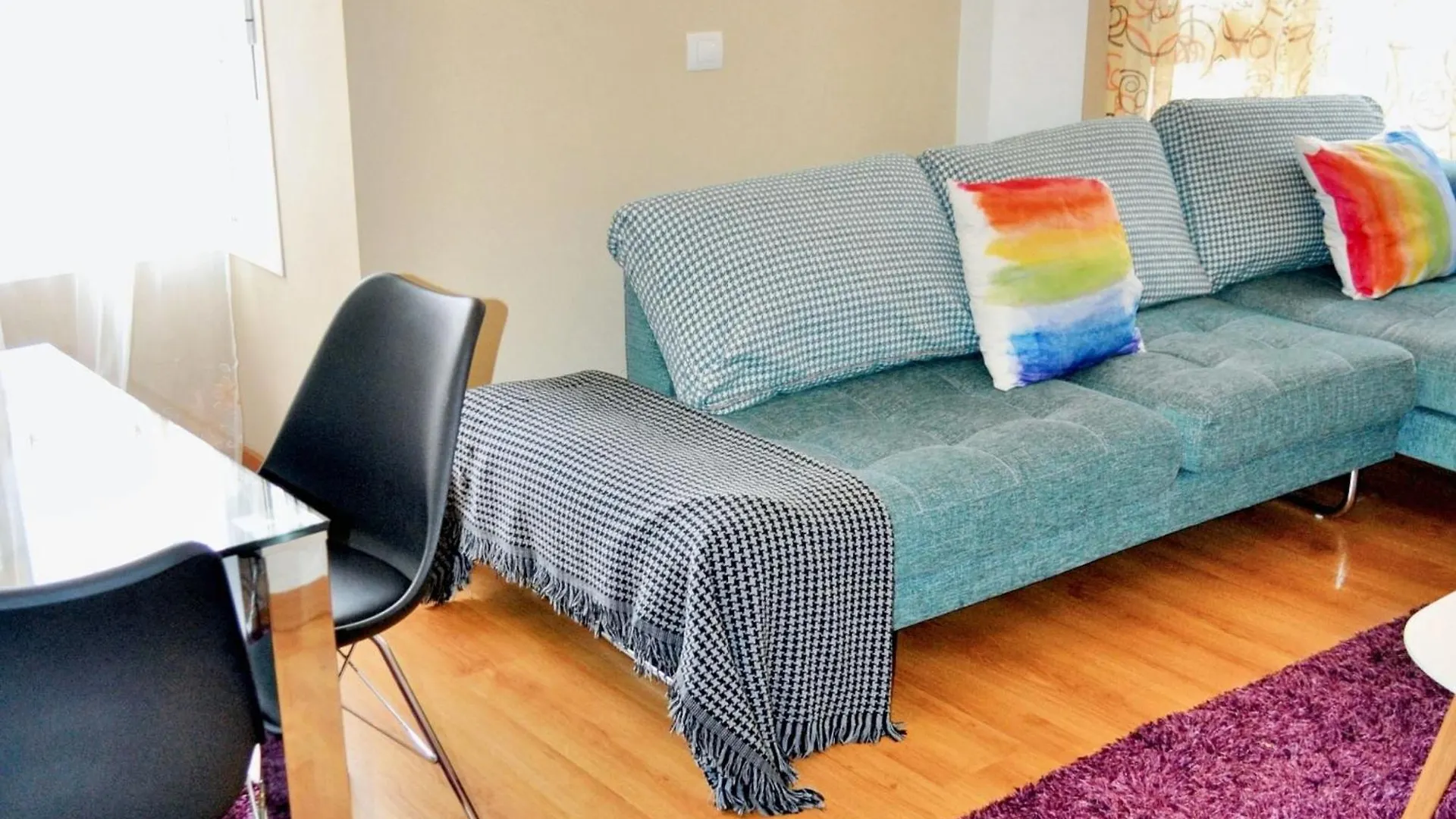 Modern Apartment Malaga 80 M² + Balcony
